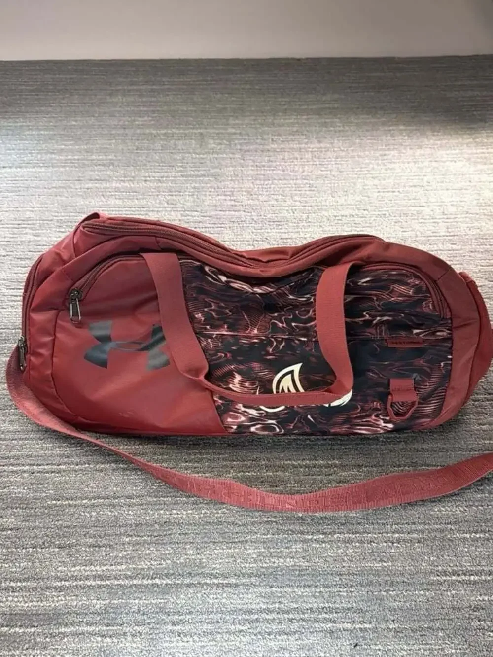 Under Armour UA Undeniable 4.0 Medium Duffle Gym Bag Red Graphic